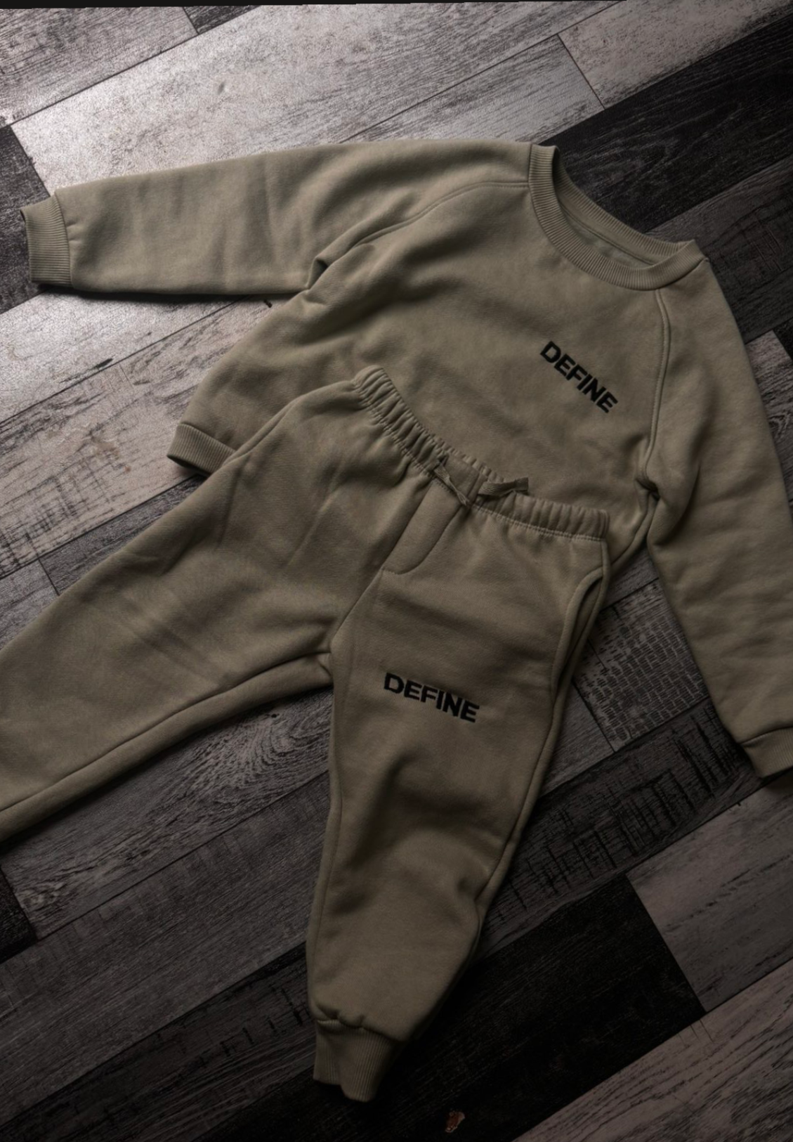 The signature define set